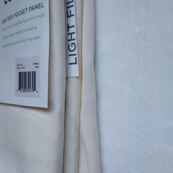 Eclipse Light Filtering curtains - Picture 3 of 11